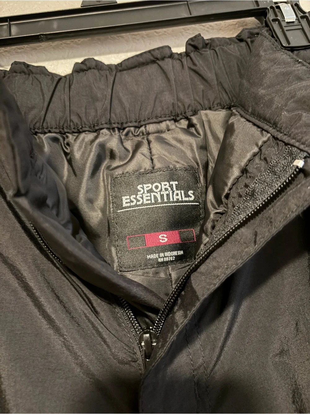 Sport Essentials durable black